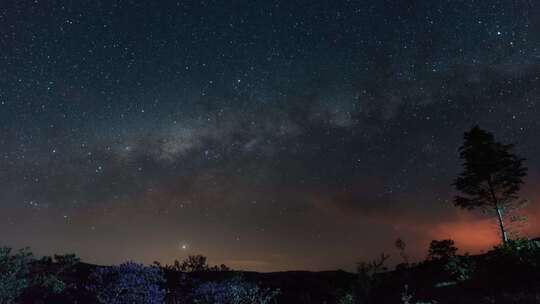 乡村星空的时间流逝