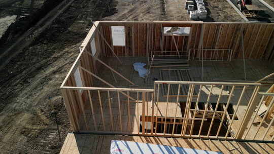 正在建造的新房子木结构梁
