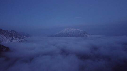 青海拉脊山冬日雪山航拍4k视频