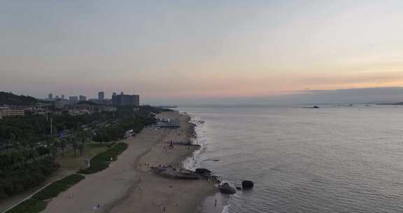 厦门沙滩清晨日出航拍