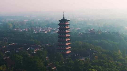 江苏省扬州市瘦西湖大明寺晨曦云雾风光航拍