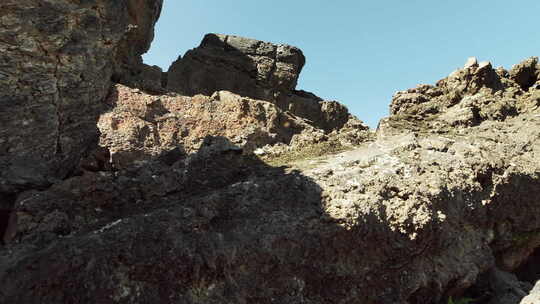 自然火山岩石石海