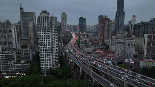 上海延安路晚高峰