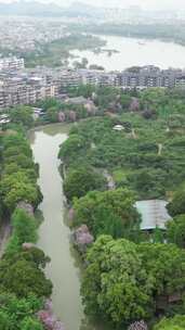 竖版航拍桂林南溪山4A景区