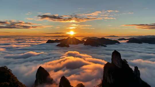 山峰云海日出景观
