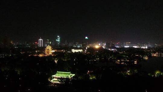 航拍济南大明湖景区夜景