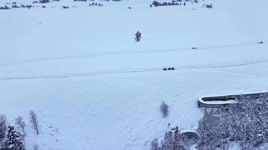 航拍新疆雪山风光