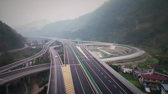 高速公路高速互通大山航拍视频素材模板下载