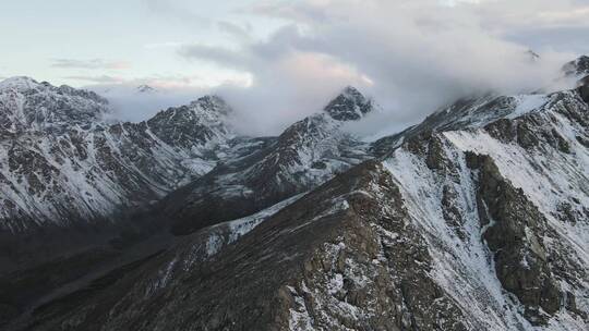 张掖 巴尔斯圣山 大气震撼4K航拍