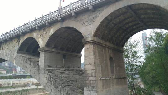 美丽古老的石拱桥
