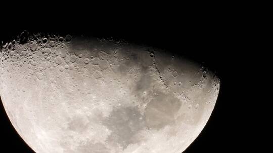 月球表面陨石坑视频素材模板下载