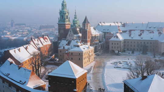 波兰克拉科夫，魔法早晨白雪覆盖的瓦维尔城