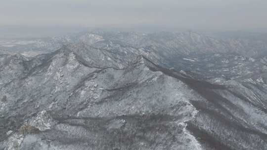 航拍山东烟台昆嵛山泰礡顶冬季雪山景观合集