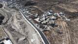 航拍山间蜿蜒公路高清在线视频素材下载