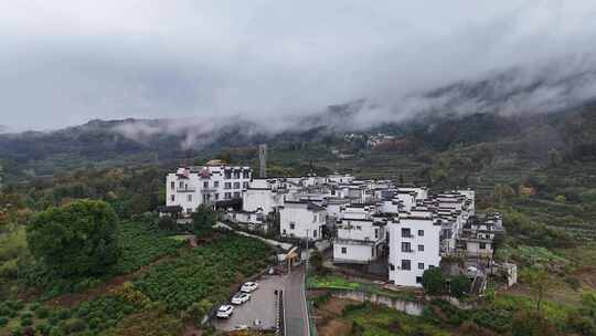 皖南雨后乡村的秋天