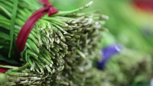 实拍菜市场各种蔬菜韭菜蘑菇小白菜茄子辣椒