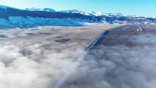 4K新疆雪山雪景云层航拍