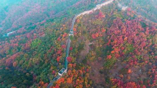 航拍万里长城秋天风景