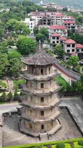 竖屏航拍福建莆田南山广化寺释迦文佛塔