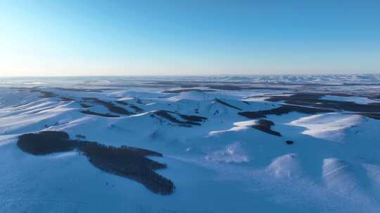 冬季雪后广阔天地的壮观景色