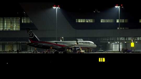 顺丰机场飞机装货延时2段视频素材模板下载