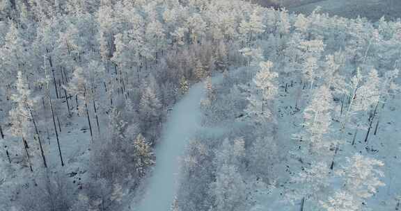 航拍大兴安岭冰雪雾凇、雪凇