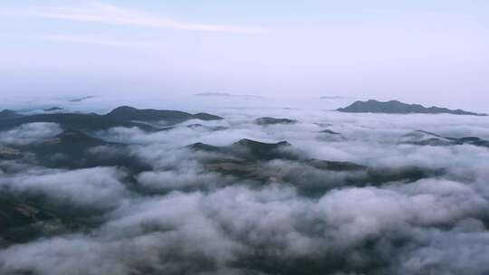 D4k航拍恩施穿越云海俯瞰山村视频素材模板下载