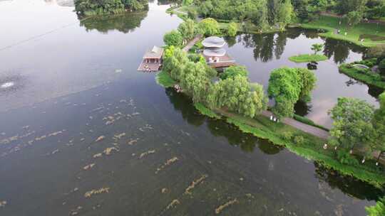 成都北湖生态公园日落黄昏航拍成都公园城市