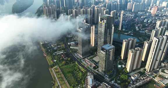 湖南金融中心FFC城市上空云海