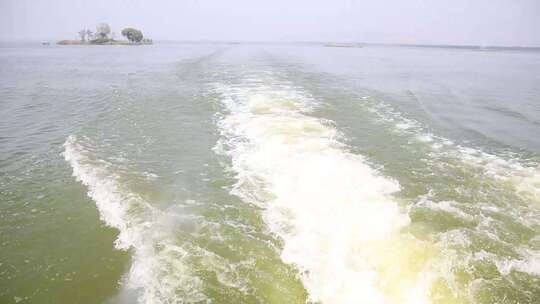 游船浪花 浪花 绿水青山 黄河 河水 河流