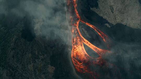 航拍冰岛活火山 岩浆涌动视频素材模板下载