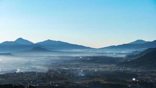 【延时】清晨山川大地 乡村炊烟唯美光影