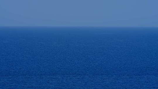 唯美宁静蓝色美丽的大海 大海海洋背景素材
