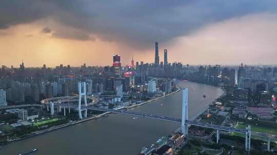 上海雨幡 高温 暴雨 风暴 台风天 日落