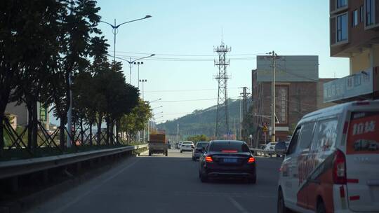 乡村公路开车行驶汽车行车记录仪驾驶视角