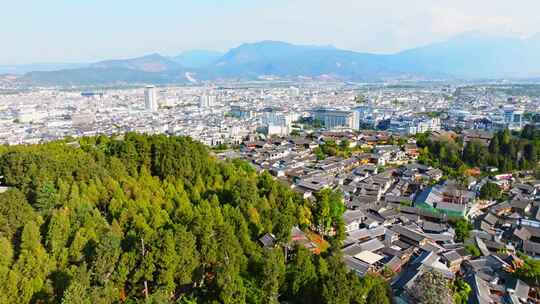 云南丽江古城区桃花岛观景台建筑清晨航拍