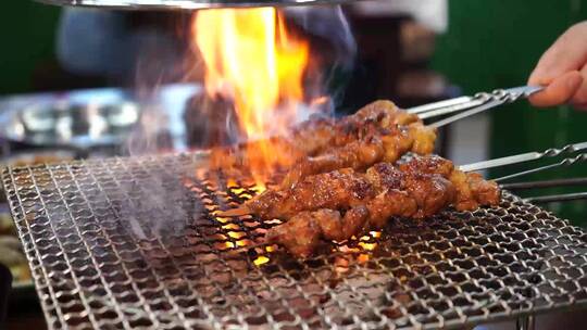 美食烧烤店烤肉喷火羊肉串探店美味餐饮视频素材模板下载