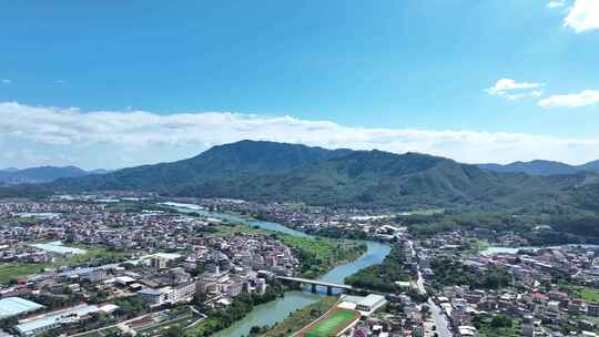 美丽乡村航拍福建农村风景村庄山峰青山绿水