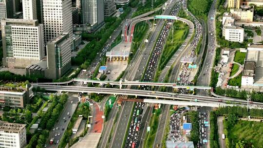 航拍西安市丈八北高速路口