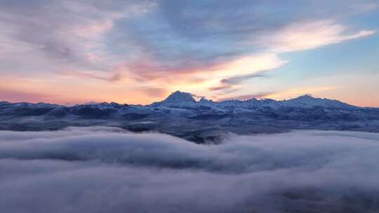 川西雅拉雪山航拍