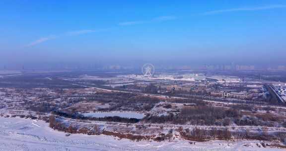 航拍哈尔滨第二十五届冰雪大世界摩天轮风光