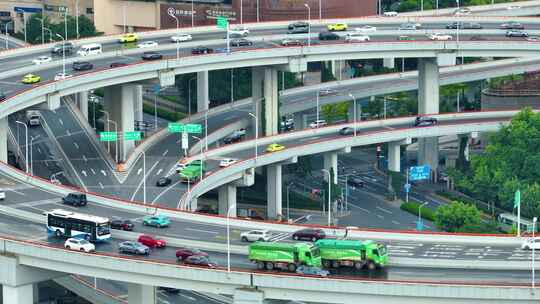 上海市黄浦区高楼大厦黄浦江南浦大桥桥梁车