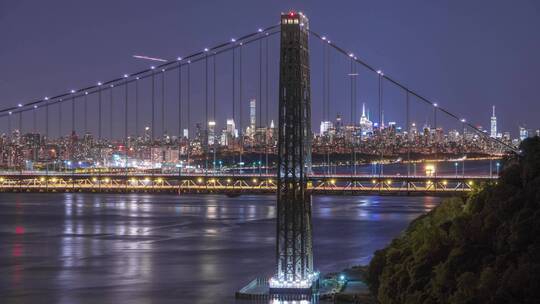 跨海大桥上的夜景