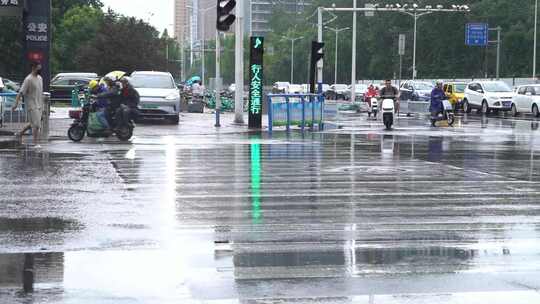 雨天 下雨 城市风光 写意 台风 雨中景色