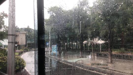 雨后的城市景观