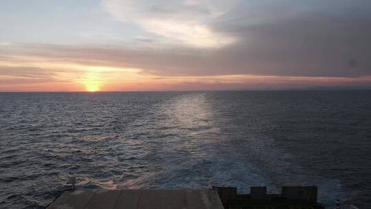 西沙群岛南海游轮黄昏航拍视频素材模板下载