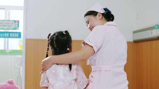 和谐医患关系护士拥抱关爱儿童512护士节视频素材模板下载