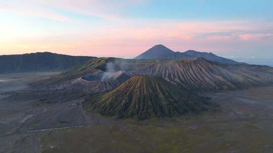 航拍印尼火山