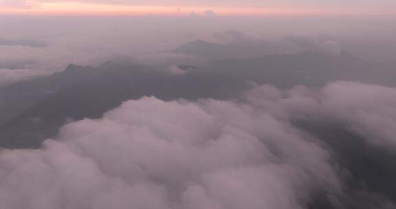 航拍广东茂名信宜石镬坳云海日出壮丽山河