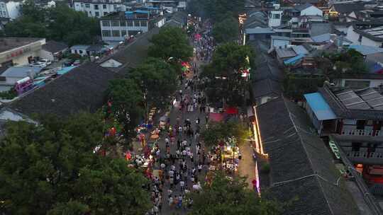 云南大理三月街步行街火把节繁华街道